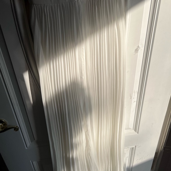 Off white Dress - Picture 4 of 7